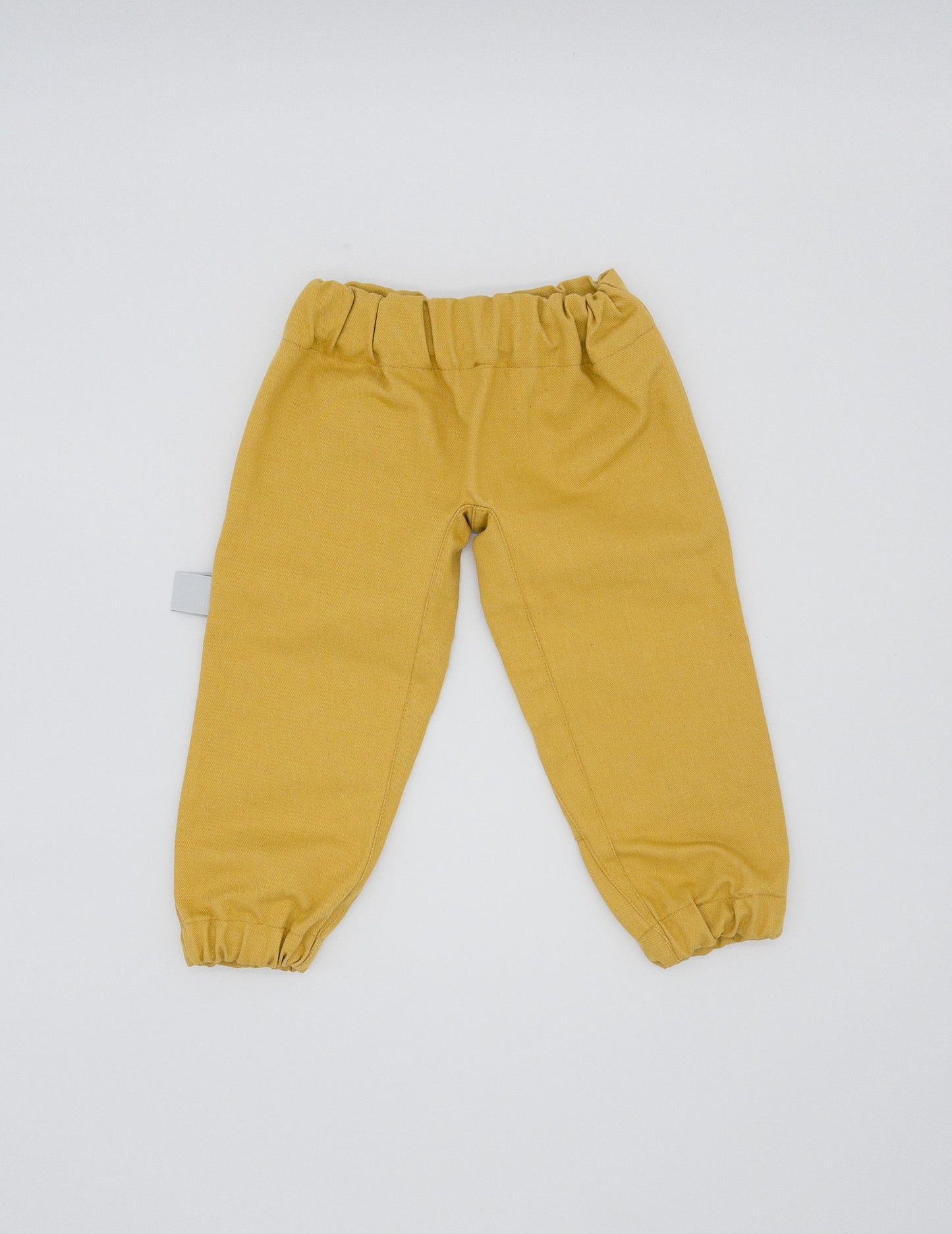 R3EADY TO PLAY Pantalón jogger amarillo
